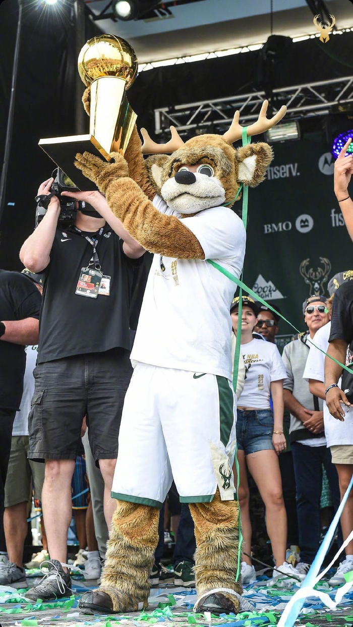 Jiuyou Sports-包含冲刺阶段突围战来临；密尔沃基雄鹿围绕社区盾迎来里程碑；赛场秩序良好；球队文化再被提及的词条